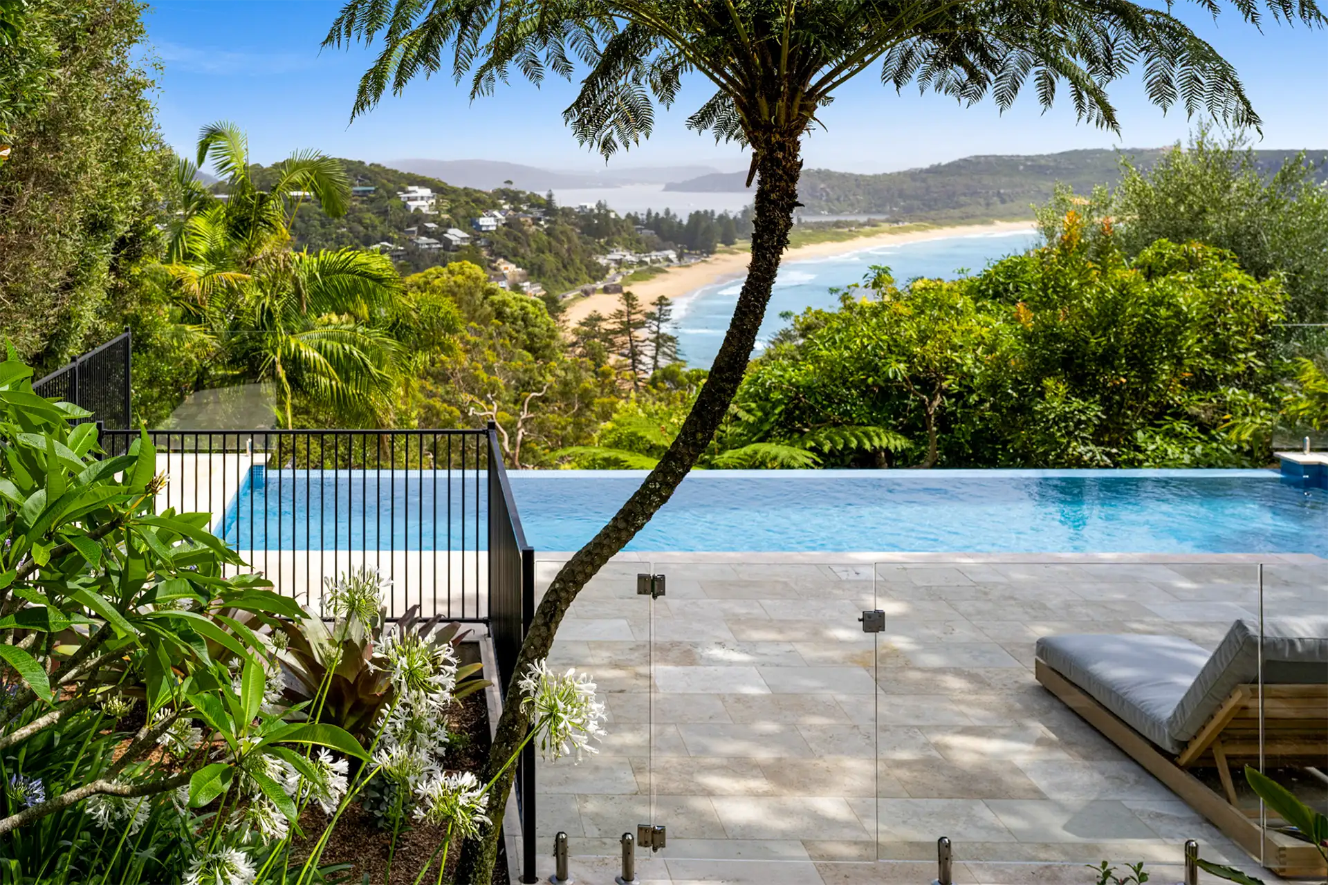 Beaches Group | Palm Beach Project 03 - Hero